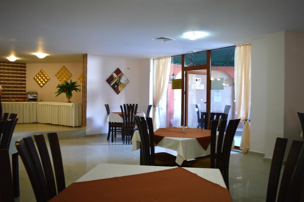 South Beach Hotel - New Management And Free Beach Access Tsarevo Ngoại thất bức ảnh