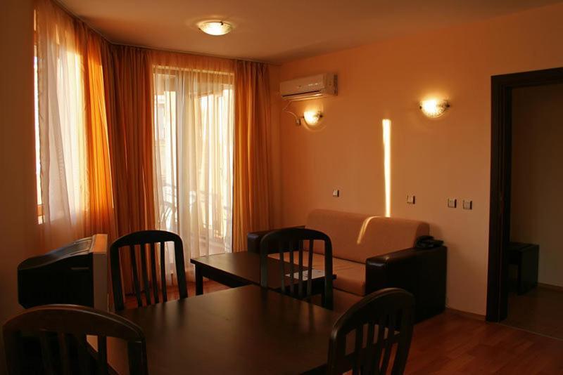 South Beach Hotel - New Management And Free Beach Access Tsarevo Ngoại thất bức ảnh